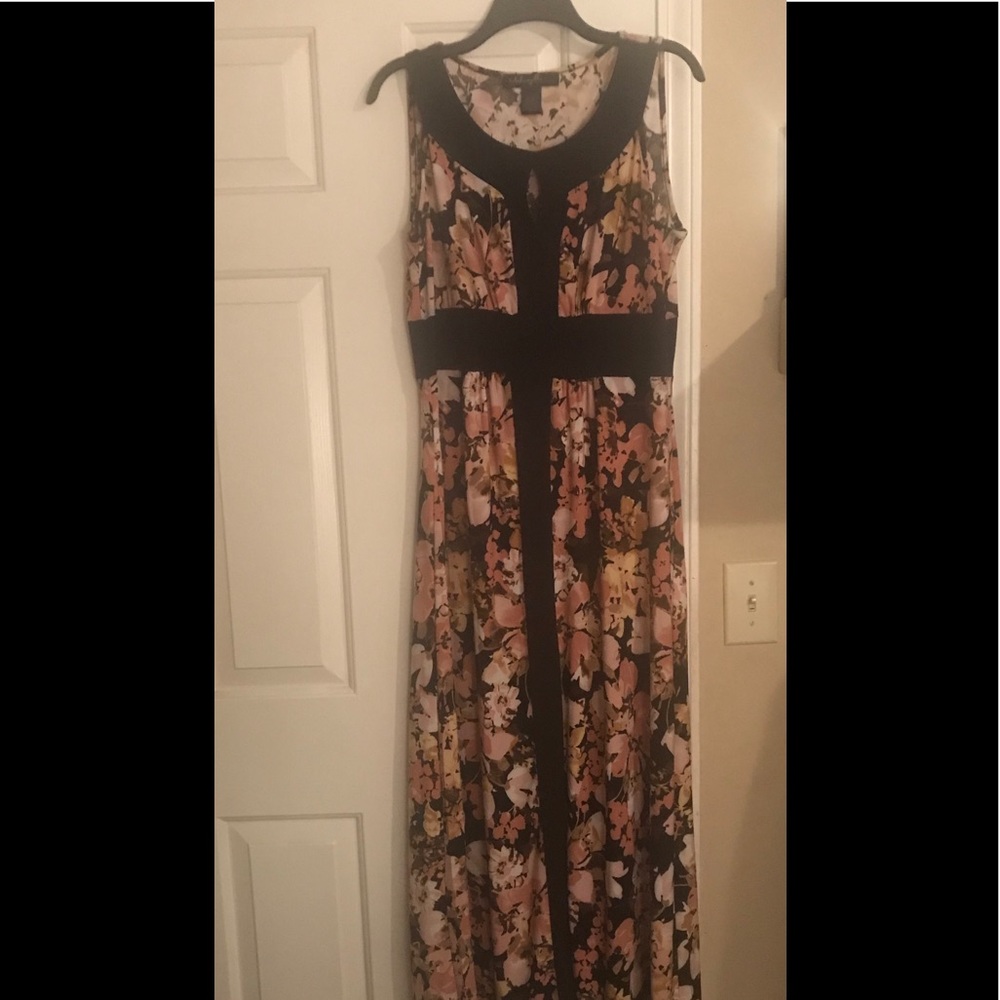 Keyhole maxi dress